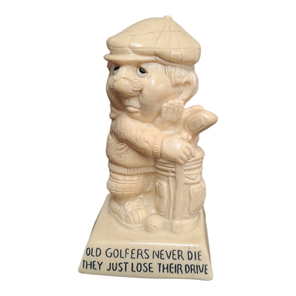 W & R Berries Co. Other - Vintage 1975 Figurine " Old Golfer's Never Die They Just Lost Their Drive"